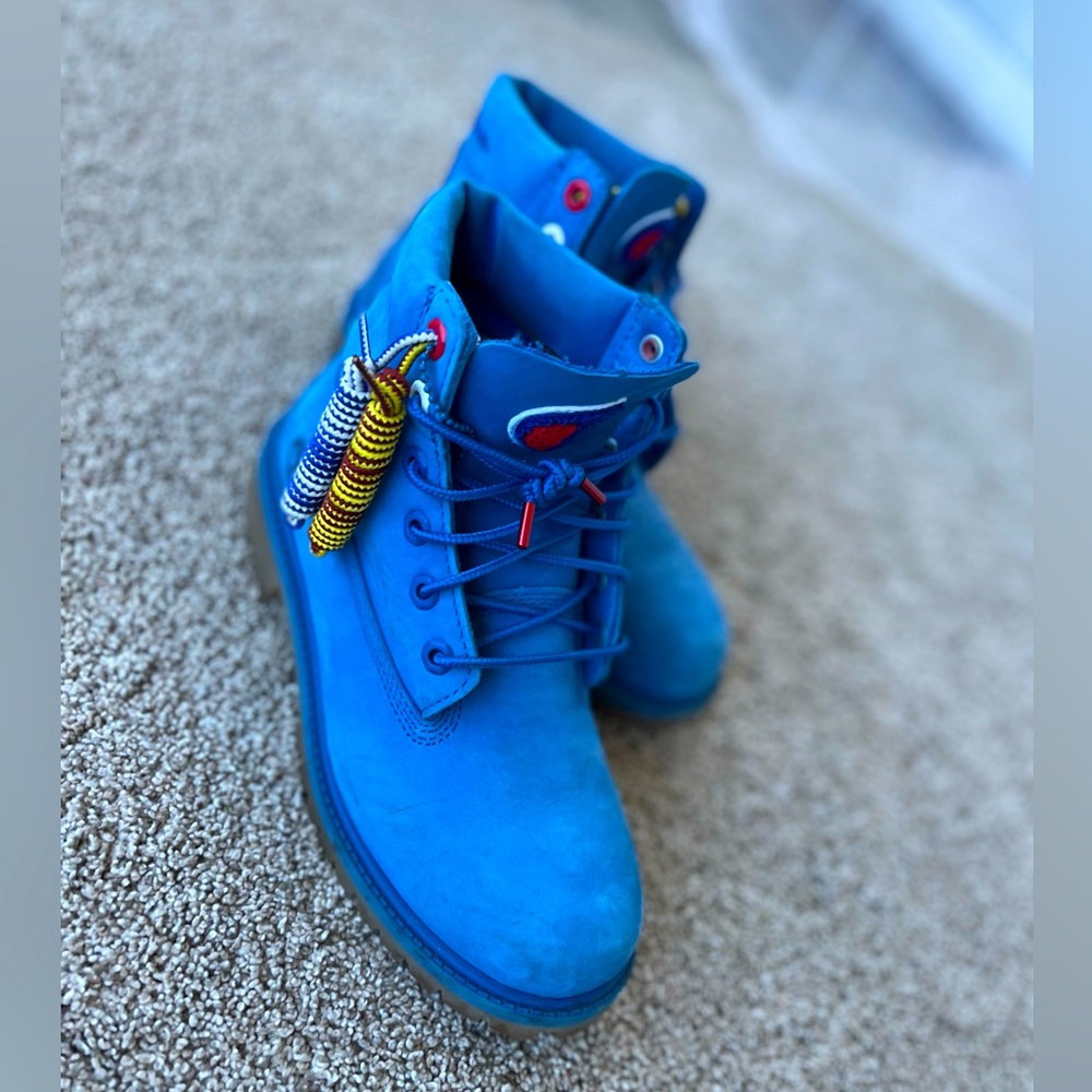 Blue timberland x champion collab boots lightly worn.